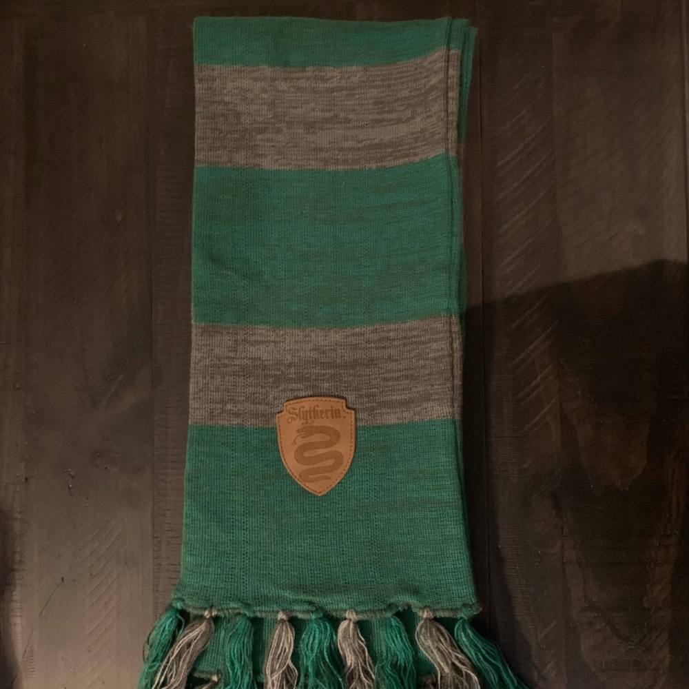 Official Harry Potter Slytherin Scarf 🧣